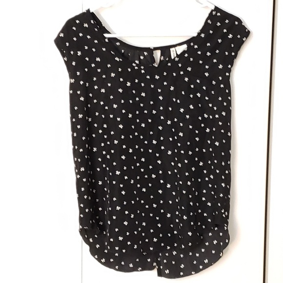 Butterfly back bow pattern scoop neck blouse top - Picture 1 of 6